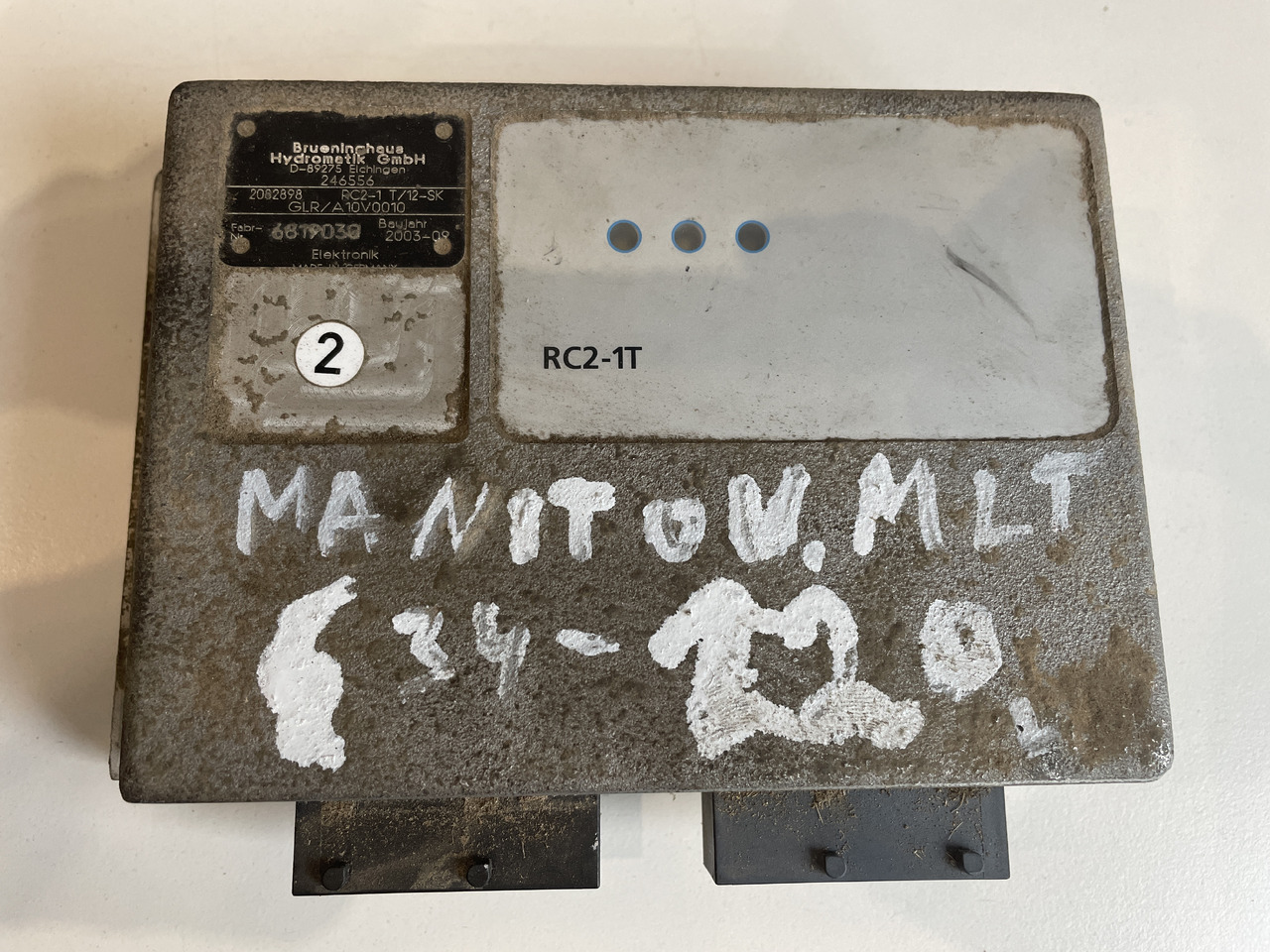 Manitou MLT 634 845 731 - sterownik moduł hydrauliki RC2-1T - Elektromos rendszer - Anyagmozgató gép: 1 kép. Manitou MLT 634 845 731 - sterownik moduł hydrauliki RC2-1T - Elektromos rendszer - Anyagmozgató gép: 1 kép.