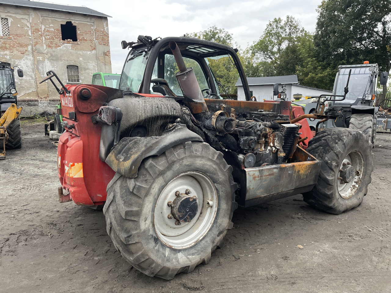 Manitou MLT 634 - koło felga opona - Felni - Mezőgazdasági gépek: 4 kép. Manitou MLT 634 - koło felga opona - Felni - Mezőgazdasági gépek: 4 kép.