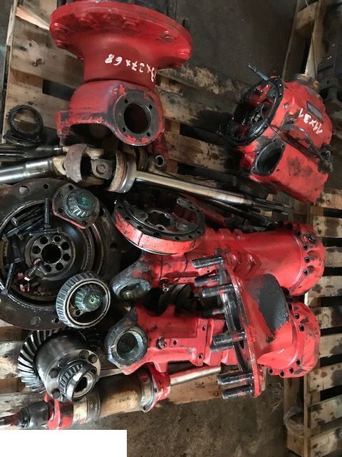 Manitou MT845 - CZĘŚCI - Zwolnica - Véglehajtás - Építőipari gépek: 1 kép. Manitou MT845 - CZĘŚCI - Zwolnica - Véglehajtás - Építőipari gépek: 1 kép.