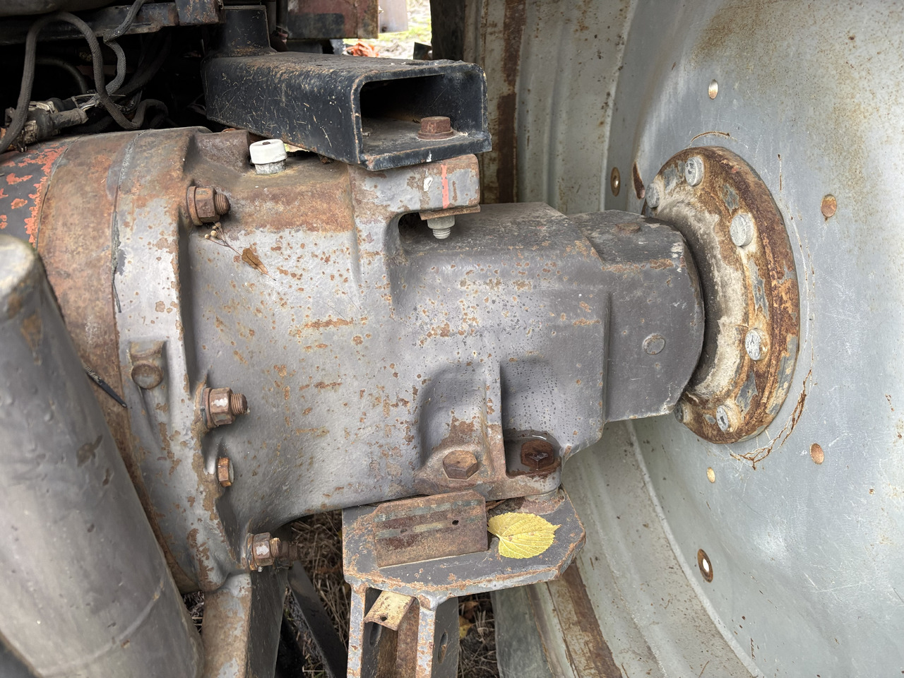 Massey Ferguson 8160 Prawa Obudowa Pochwa Zwolnicy Wał CZĘŚCI 3615729M11 3583795M3 - Véglehajtás - Mezőgazdasági gépek: 1 kép. Massey Ferguson 8160 Prawa Obudowa Pochwa Zwolnicy Wał CZĘŚCI 3615729M11 3583795M3 - Véglehajtás - Mezőgazdasági gépek: 1 kép.