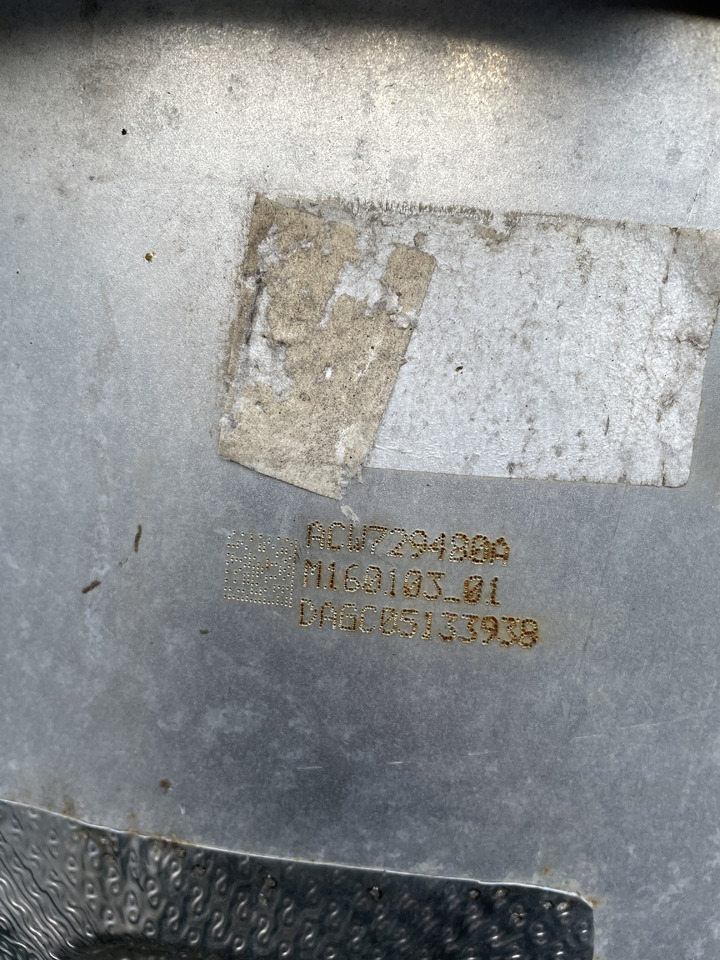 Massey Fergusson 8670 - wydech tłumik - Hangtompító - Mezőgazdasági gépek: 4 kép. Massey Fergusson 8670 - wydech tłumik - Hangtompító - Mezőgazdasági gépek: 4 kép.