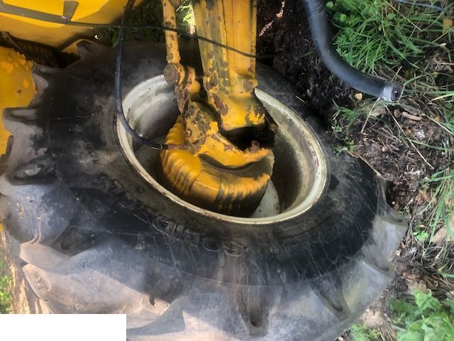 Matbro TS 260 - Koła - Komplett kerék - Anyagmozgató gép: 3 kép. Matbro TS 260 - Koła - Komplett kerék - Anyagmozgató gép: 3 kép.