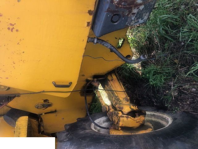 Matbro TS 300 - Felga - Felni - Anyagmozgató gép: 5 kép. Matbro TS 300 - Felga - Felni - Anyagmozgató gép: 5 kép.