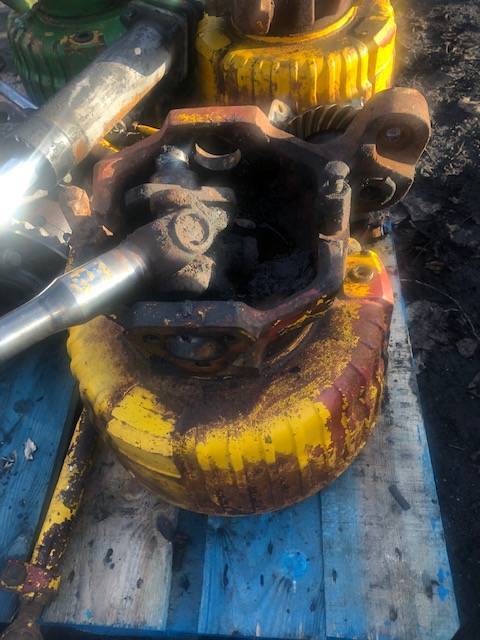 Matbro - Zwolnica - Véglehajtás - Építőipari gépek: 2 kép. Matbro - Zwolnica - Véglehajtás - Építőipari gépek: 2 kép.