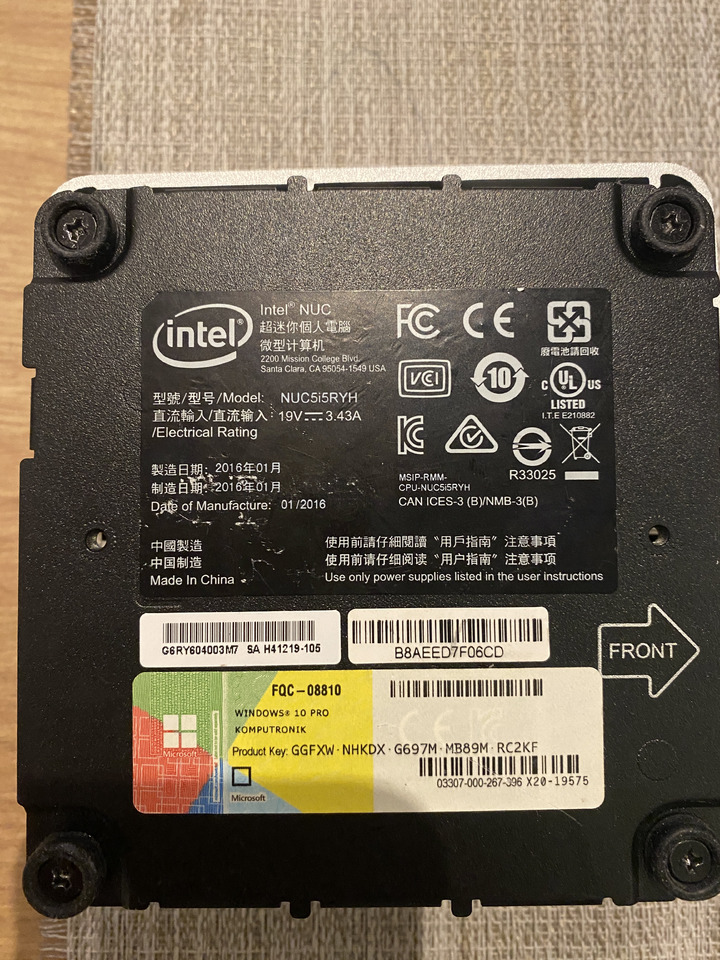Mikrokomputer Mini PC Intel NUC5i5RYH - Szerszám/ Felszerelés: 5 kép. Mikrokomputer Mini PC Intel NUC5i5RYH - Szerszám/ Felszerelés: 5 kép.