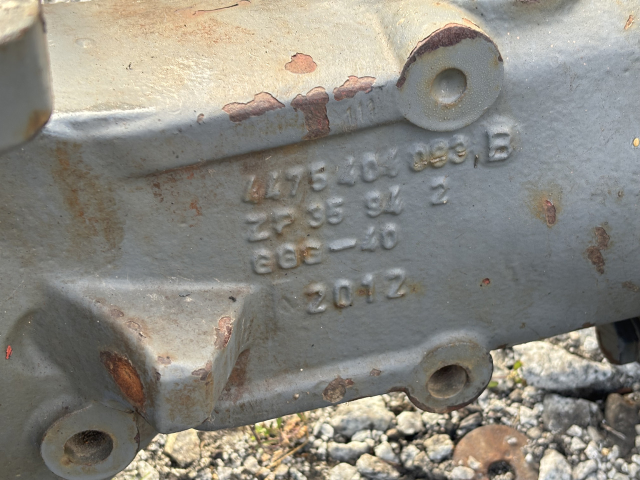 Most ZF Części APL-2000/F3 Dyferencjał Mechanizm Różnicowy Atak Półoś Przekładnia - Differenciálmű - Mezőgazdasági gépek: 3 kép. Most ZF Części APL-2000/F3 Dyferencjał Mechanizm Różnicowy Atak Półoś Przekładnia - Differenciálmű - Mezőgazdasági gépek: 3 kép.