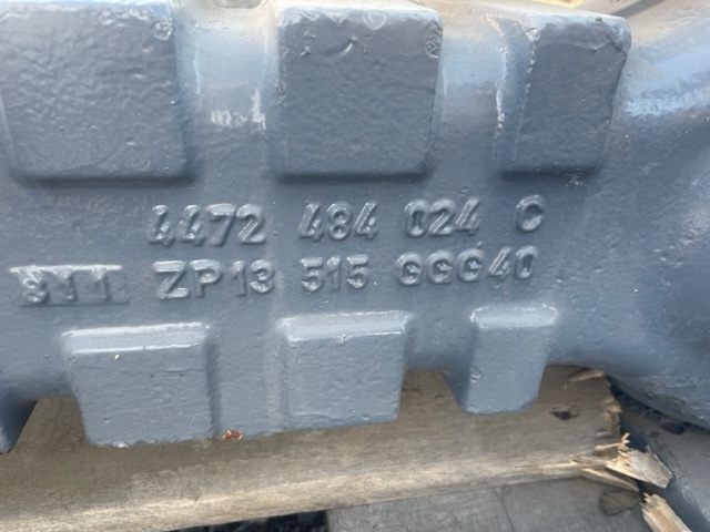 Most napędowy ZF APL-R 725 zwolnica zwrotnica Półoś obudowa mostu - Tengely és alkatrészek - Mezőgazdasági gépek: 3 kép. Most napędowy ZF APL-R 725 zwolnica zwrotnica Półoś obudowa mostu - Tengely és alkatrészek - Mezőgazdasági gépek: 3 kép.