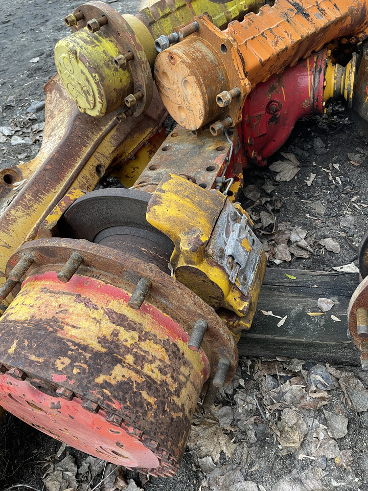 Most przedni napędowy oś ZF AP-17/R - zwolnica wkład piasta obudowa - Tengely és alkatrészek - Mezőgazdasági gépek: 2 kép. Most przedni napędowy oś ZF AP-17/R - zwolnica wkład piasta obudowa - Tengely és alkatrészek - Mezőgazdasági gépek: 2 kép.