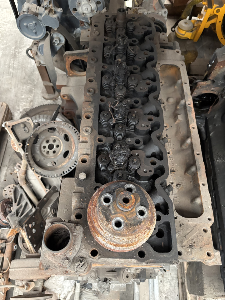 New Holland T6.175 Silnik 4.5 L 175 KM Na Części - Motor - Mezőgazdasági gépek: 4 kép. New Holland T6.175 Silnik 4.5 L 175 KM Na Części - Motor - Mezőgazdasági gépek: 4 kép.