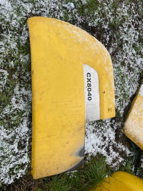 New holland cx osłony - Karosszéria és külső - Mezőgazdasági gépek: 5 kép. New holland cx osłony - Karosszéria és külső - Mezőgazdasági gépek: 5 kép.