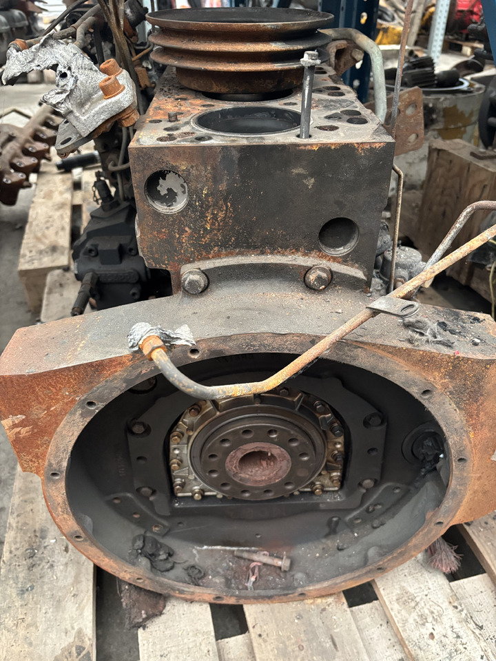 PERKINS ZZ50224 Blok Silnika A4.236 AT4.236 - Motorblokk - Mezőgazdasági gépek: 4 kép. PERKINS ZZ50224 Blok Silnika A4.236 AT4.236 - Motorblokk - Mezőgazdasági gépek: 4 kép.