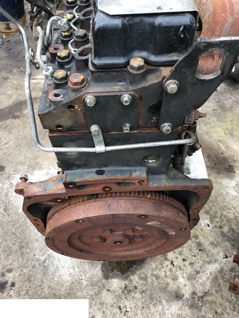 Perkins 1004.4 , Perkins AQ31424 - CZĘŚCI - Motor és alkatrészek - Mezőgazdasági gépek: 4 kép. Perkins 1004.4 , Perkins AQ31424 - CZĘŚCI - Motor és alkatrészek - Mezőgazdasági gépek: 4 kép.