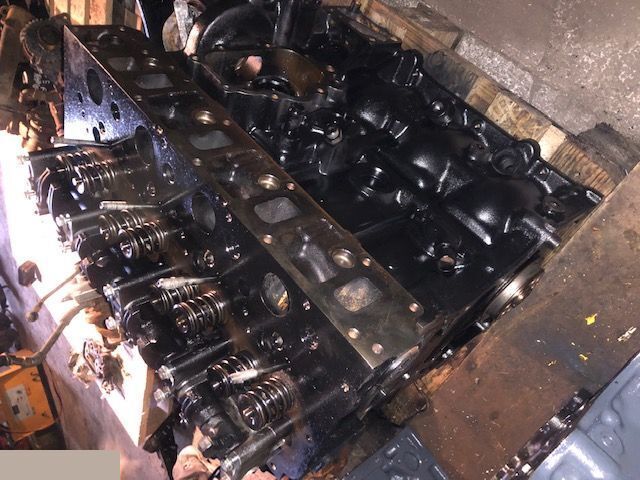 Perkins F5HFL414C Silnik Głowica Cylindrów Blok Cylindrów Wał korbowy - Erőátvitel - Mezőgazdasági gépek: 3 kép. Perkins F5HFL414C Silnik Głowica Cylindrów Blok Cylindrów Wał korbowy - Erőátvitel - Mezőgazdasági gépek: 3 kép.