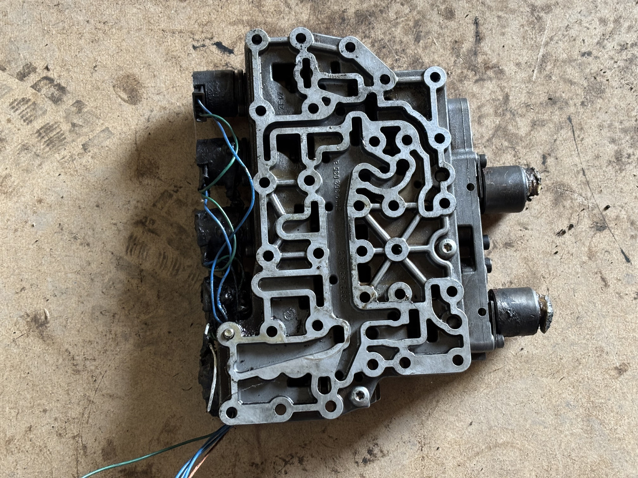 Płyta zaworowa mechatroniki ZF Skrzyni Biegów 2092452035, 2092352035, 2096352037 - Erőátvitel - Mezőgazdasági gépek: 1 kép. Płyta zaworowa mechatroniki ZF Skrzyni Biegów 2092452035, 2092352035, 2096352037 - Erőátvitel - Mezőgazdasági gépek: 1 kép.