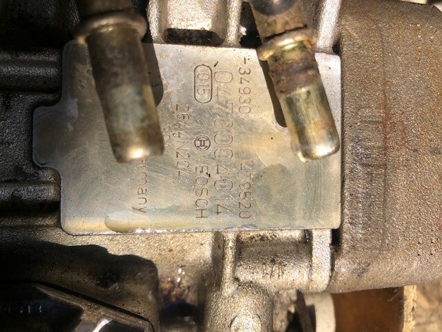 Pompa BOSCH: 0470004014 0986444516 PERKINS: 2644N204 - Üzemanyag szivattyú - Mezőgazdasági gépek: 4 kép. Pompa BOSCH: 0470004014 0986444516 PERKINS: 2644N204 - Üzemanyag szivattyú - Mezőgazdasági gépek: 4 kép.