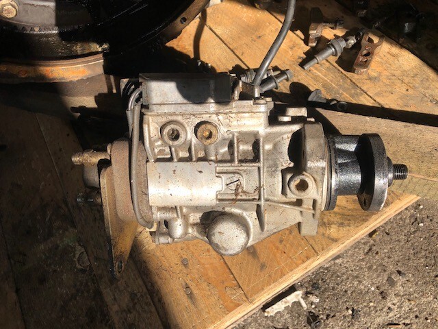 Pompa BOSCH: 0470004014 0986444516 PERKINS: 2644N204 - Üzemanyag szivattyú - Mezőgazdasági gépek: 3 kép. Pompa BOSCH: 0470004014 0986444516 PERKINS: 2644N204 - Üzemanyag szivattyú - Mezőgazdasági gépek: 3 kép.