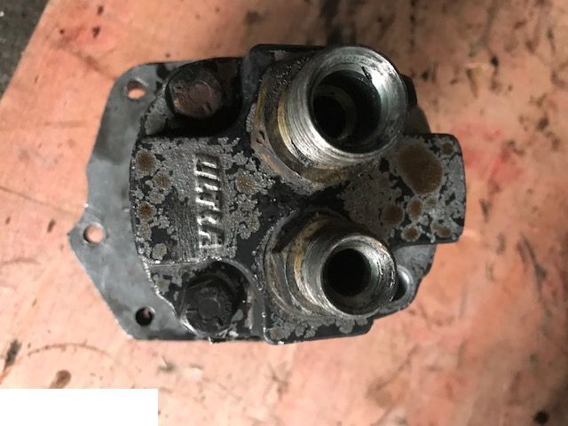 Pompa hydrauliczna - ładowarka teleskopowa JCB PARKER - Hidraulikus szivattyú - Mezőgazdasági gépek: 1 kép. Pompa hydrauliczna - ładowarka teleskopowa JCB PARKER - Hidraulikus szivattyú - Mezőgazdasági gépek: 1 kép.