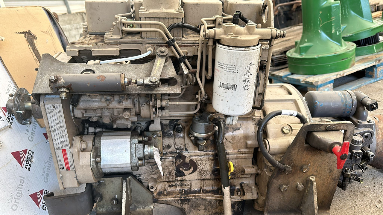Silnik Cummins b4.5-99c - Motor - Építőipari gépek: 1 kép. Silnik Cummins b4.5-99c - Motor - Építőipari gépek: 1 kép.