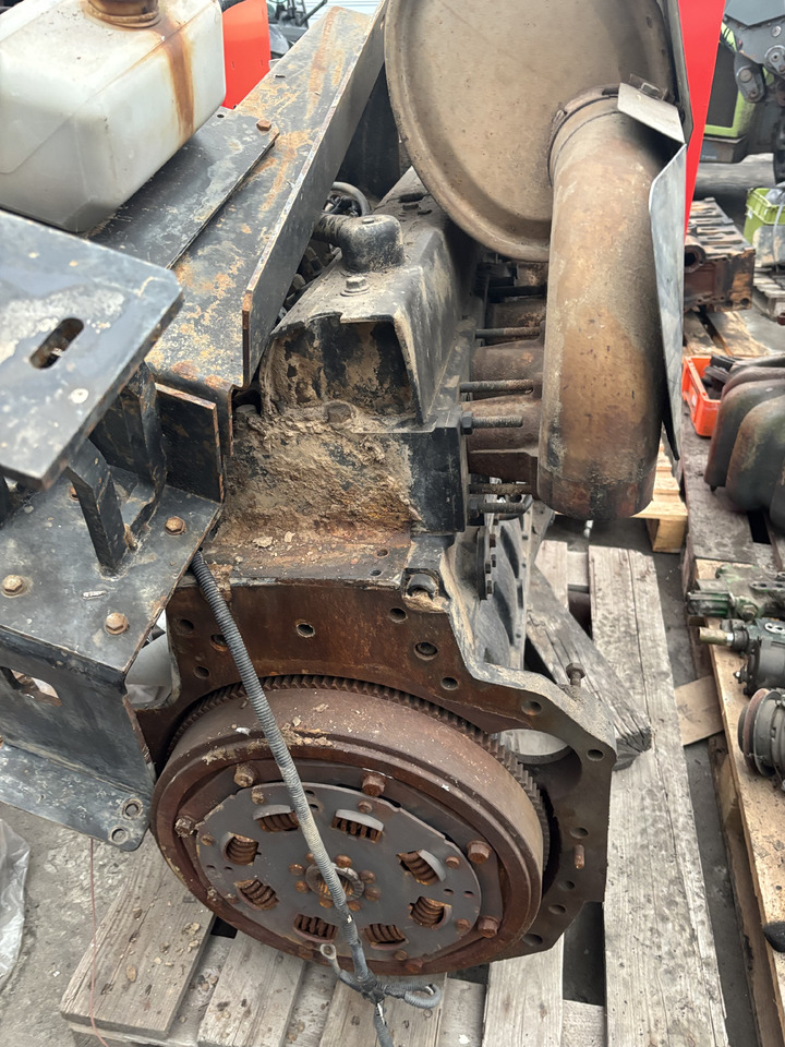 Sisu Diesel 74 234 ETA 181 5SIDL07.4G4A Silnik Słupek Blok Kolektor Koło Zamachowe Pokrywa CZĘŚCI - Lendkerék - Mezőgazdasági gépek: 5 kép. Sisu Diesel 74 234 ETA 181 5SIDL07.4G4A Silnik Słupek Blok Kolektor Koło Zamachowe Pokrywa CZĘŚCI - Lendkerék - Mezőgazdasági gépek: 5 kép.