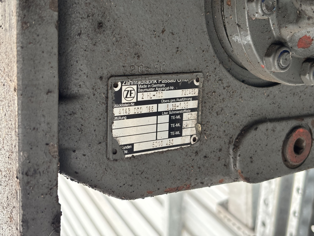 Skrzynia ZF 2HL-100 2HL100 Liebherr - Sebességváltó - Építőipari gépek: 2 kép. Skrzynia ZF 2HL-100 2HL100 Liebherr - Sebességváltó - Építőipari gépek: 2 kép.