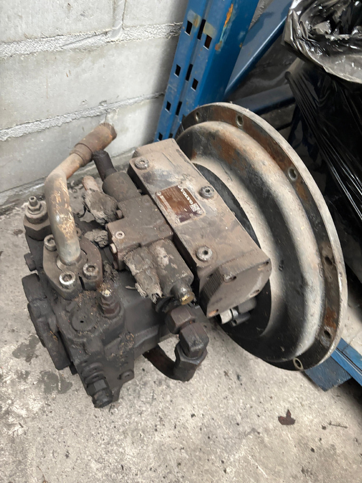 VOLVO L30 L30G Pompa hydrauliczna 15222842 R902207155 - Hidraulikus szivattyú - Mezőgazdasági gépek: 4 kép. VOLVO L30 L30G Pompa hydrauliczna 15222842 R902207155 - Hidraulikus szivattyú - Mezőgazdasági gépek: 4 kép.