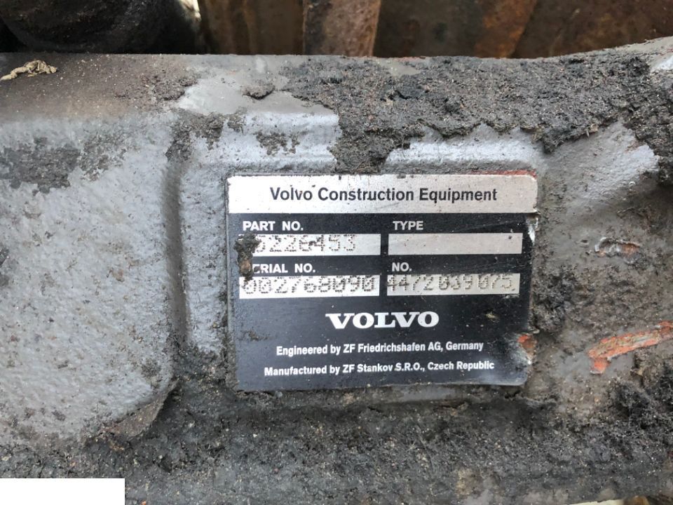 VOLVO L35 Silnik Jazdy - Hidraulikus motor - Gumikerekes homlokrakodó: 2 kép. VOLVO L35 Silnik Jazdy - Hidraulikus motor - Gumikerekes homlokrakodó: 2 kép.