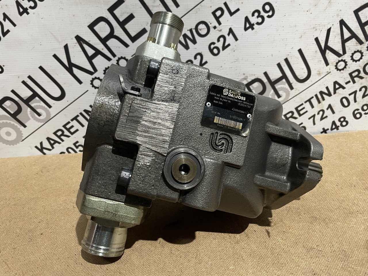 Valtra S354 Massey 8480 - pompa hydrauliczna 4299408M1 4299408M2 - Hidraulikus szivattyú - Mezőgazdasági gépek: 1 kép. Valtra S354 Massey 8480 - pompa hydrauliczna 4299408M1 4299408M2 - Hidraulikus szivattyú - Mezőgazdasági gépek: 1 kép.