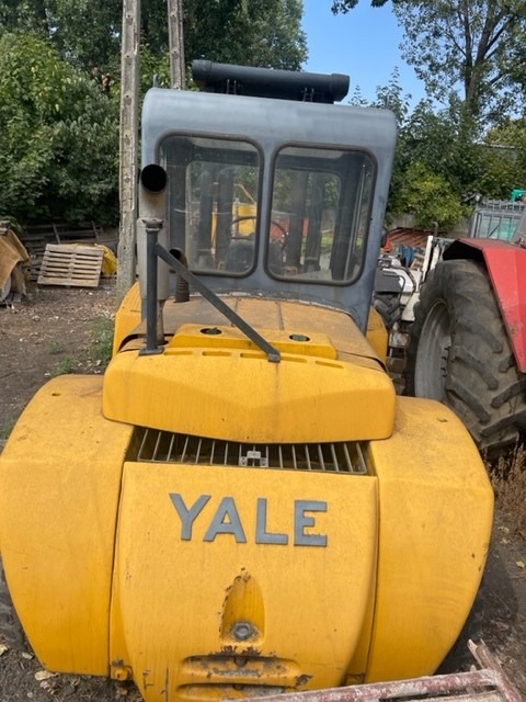 Wózek widłowy Yale GLP90 15ton - Sprawny - Villás targonca: 1 kép. Wózek widłowy Yale GLP90 15ton - Sprawny - Villás targonca: 1 kép.