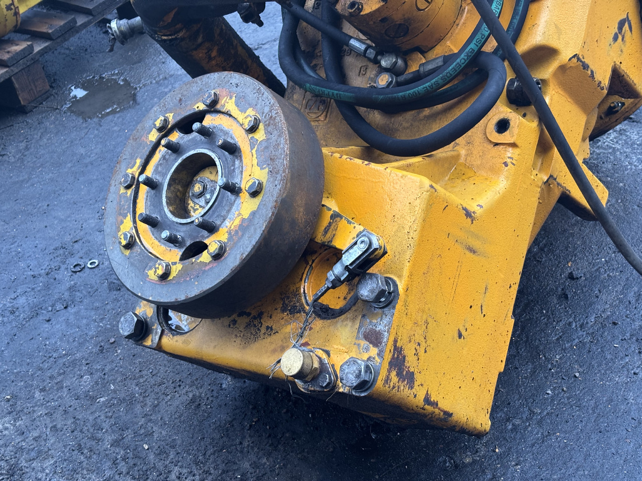 ZF 4WG180 4 WG 180 Skrzynia biegów 4WG150 4WG160 4WG190 Betonomieszarka - Sebességváltó - Mezőgazdasági gépek: 2 kép. ZF 4WG180 4 WG 180 Skrzynia biegów 4WG150 4WG160 4WG190 Betonomieszarka - Sebességváltó - Mezőgazdasági gépek: 2 kép.