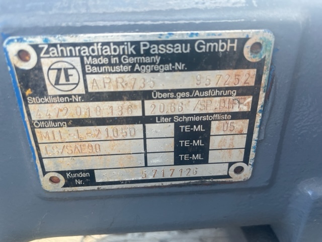 ZF APR-735 , zwolnica Piasta Półoś obudowa mostu - Tengely és alkatrészek - Mezőgazdasági gépek: 2 kép. ZF APR-735 , zwolnica Piasta Półoś obudowa mostu - Tengely és alkatrészek - Mezőgazdasági gépek: 2 kép.