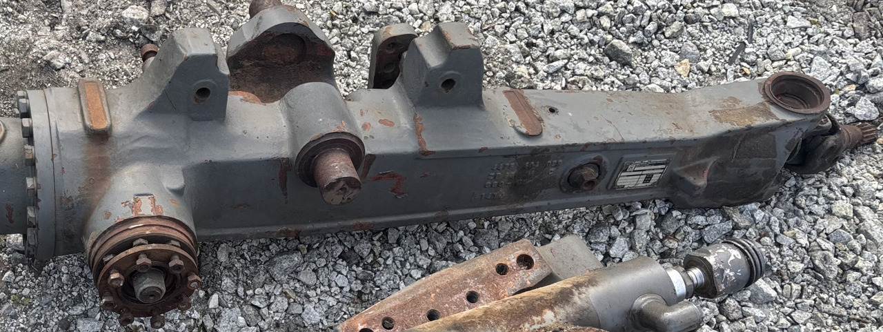 ZF Obudowa Osi 4475404099 4475 404 099 4475.404.099 - Tengely és alkatrészek: 2 kép. ZF Obudowa Osi 4475404099 4475 404 099 4475.404.099 - Tengely és alkatrészek: 2 kép.