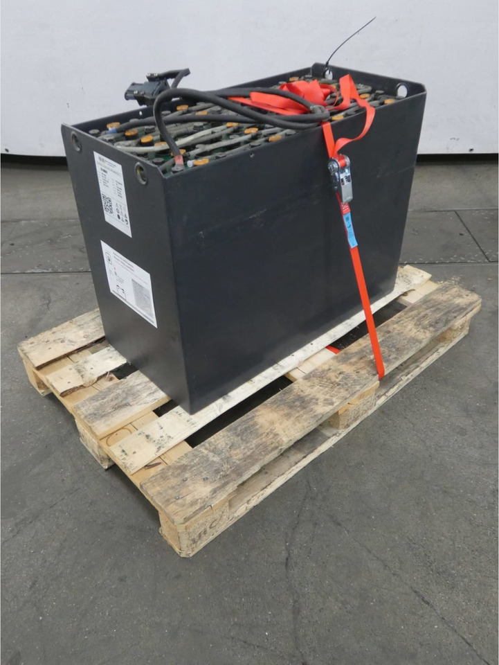AVB Battery 3EPZS345 - Akkumulátor - Anyagmozgató gép: 3 kép. AVB Battery 3EPZS345 - Akkumulátor - Anyagmozgató gép: 3 kép.