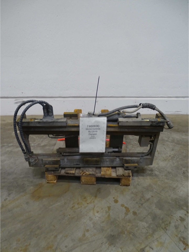 Durwen RZV25 GS-50 - Adapterek - Anyagmozgató gép: 4 kép. Durwen RZV25 GS-50 - Adapterek - Anyagmozgató gép: 4 kép.
