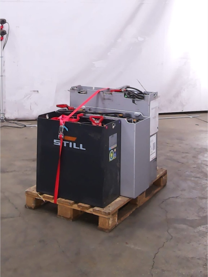 Battery Package - 4 Pcs. - Akkumulátor - Anyagmozgató gép: 3 kép. Battery Package - 4 Pcs. - Akkumulátor - Anyagmozgató gép: 3 kép.
