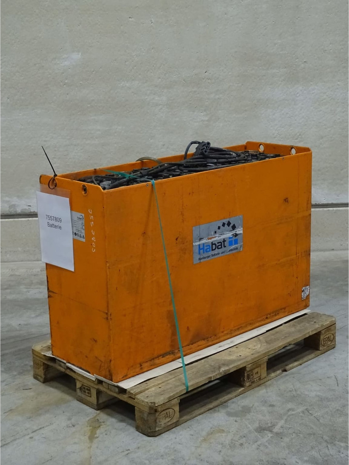 Habat 48V 775Ah - Akkumulátor - Anyagmozgató gép: 3 kép. Habat 48V 775Ah - Akkumulátor - Anyagmozgató gép: 3 kép.