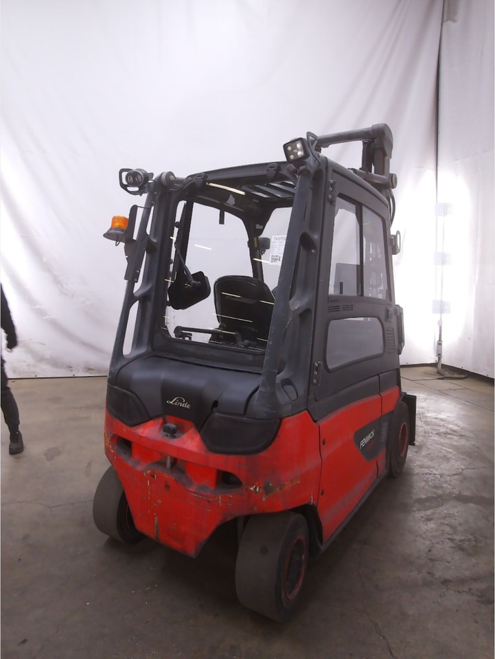 Linde E25L-01 - Elektromos targonca: 3 kép. Linde E25L-01 - Elektromos targonca: 3 kép.