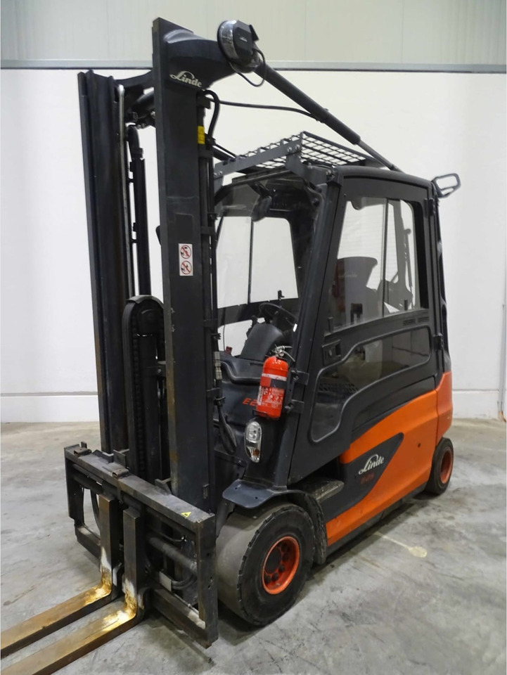 Linde E25L-01 - Elektromos targonca: 1 kép. Linde E25L-01 - Elektromos targonca: 1 kép.