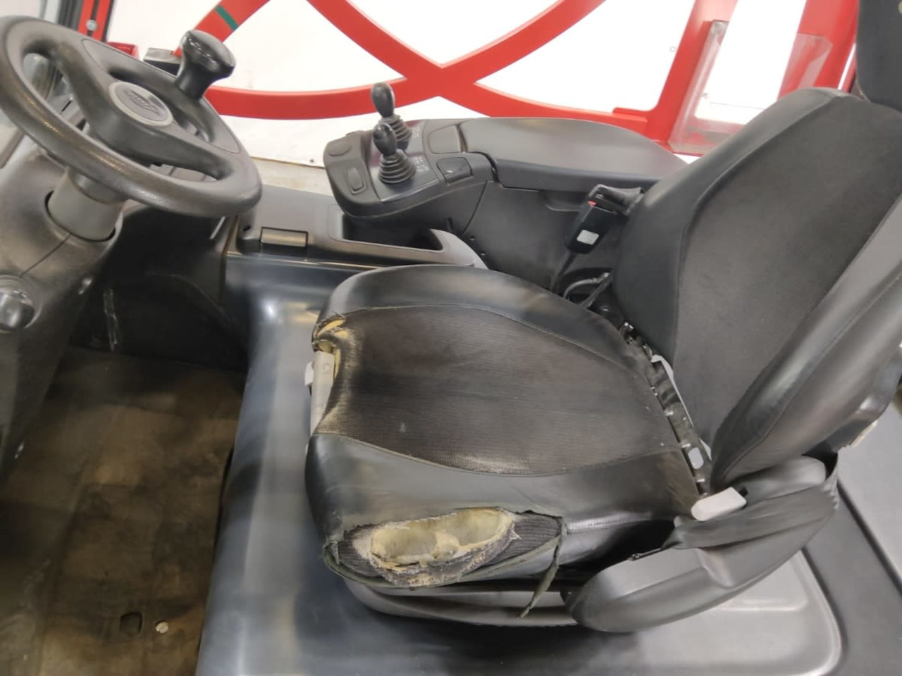 Linde E45HL-01/600 - Elektromos targonca: 3 kép. Linde E45HL-01/600 - Elektromos targonca: 3 kép.