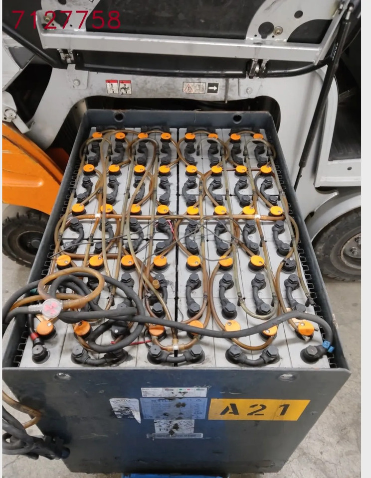 STILL RX60-30 - Elektromos targonca: 4 kép. STILL RX60-30 - Elektromos targonca: 4 kép.