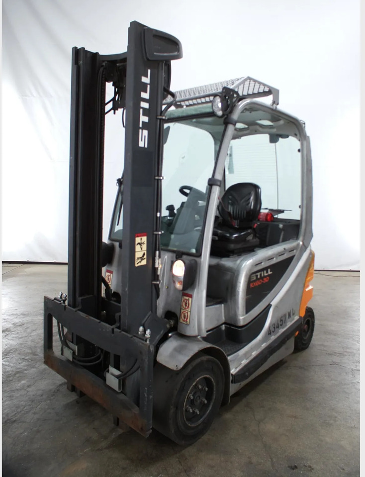 STILL RX60-30 - Elektromos targonca: 1 kép. STILL RX60-30 - Elektromos targonca: 1 kép.