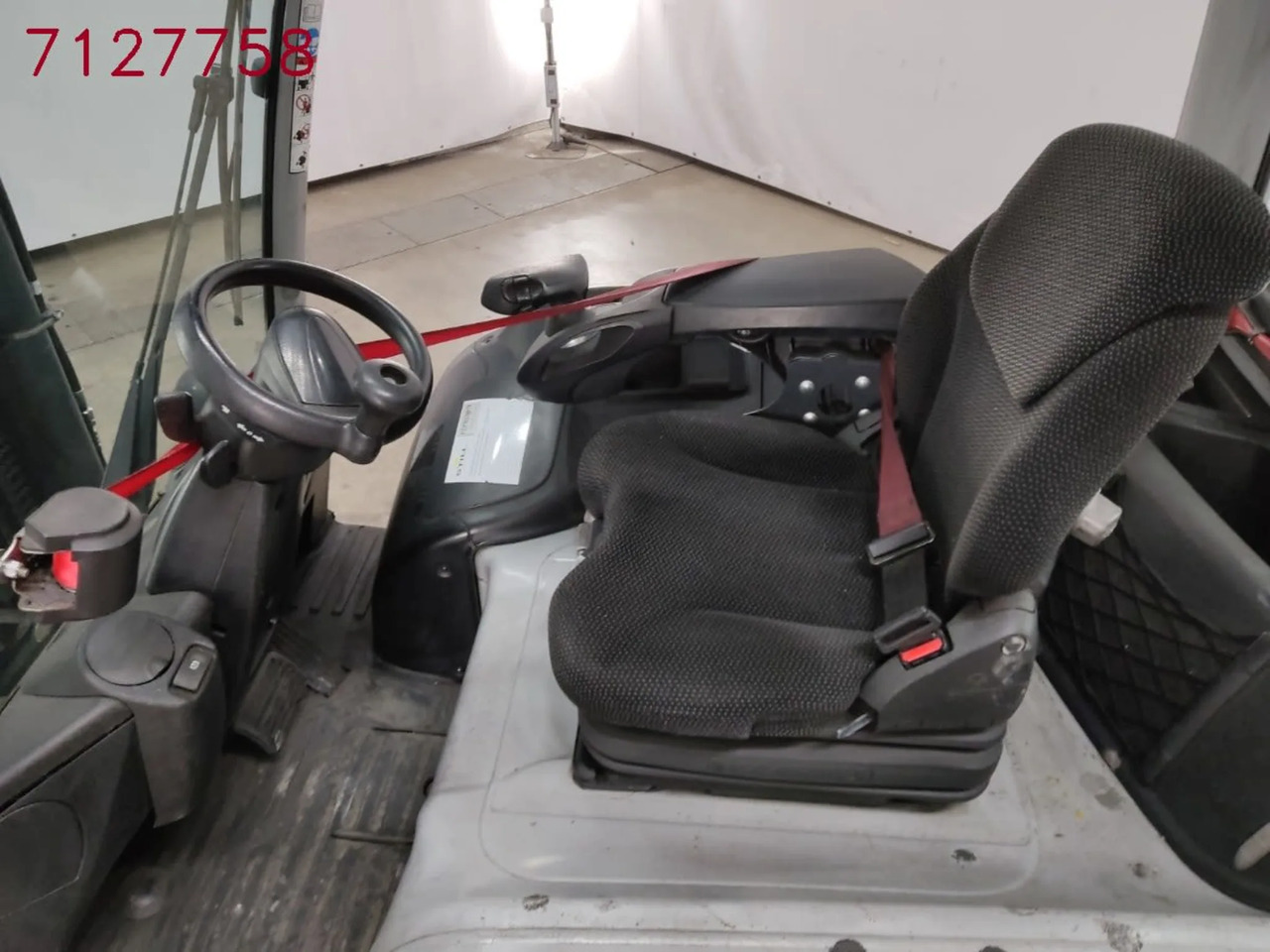 STILL RX60-30 - Elektromos targonca: 3 kép. STILL RX60-30 - Elektromos targonca: 3 kép.