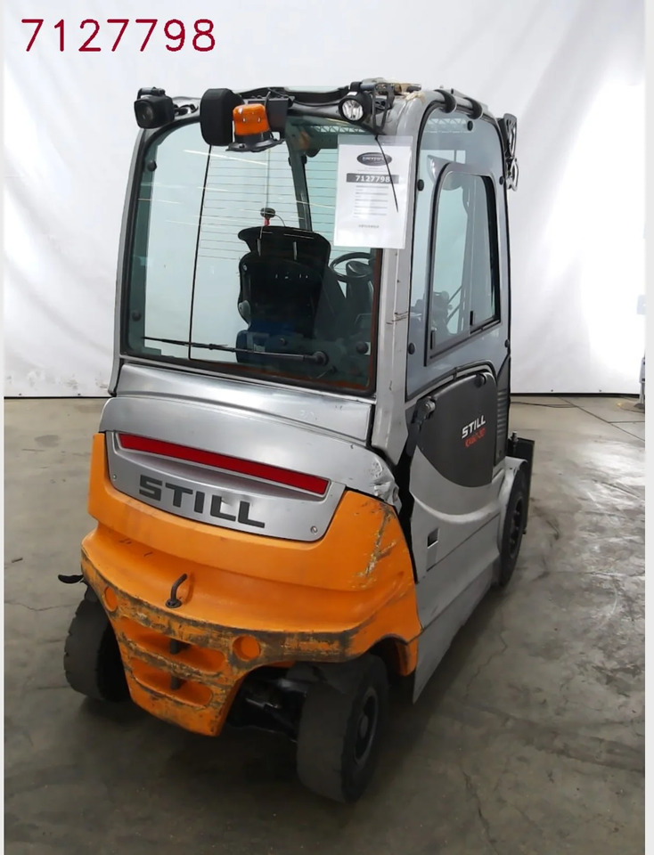 STILL RX60-30 - Elektromos targonca: 2 kép. STILL RX60-30 - Elektromos targonca: 2 kép.