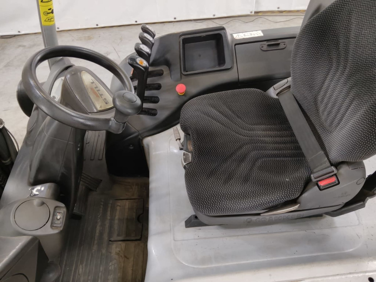 STILL RX60-30 - Elektromos targonca: 3 kép. STILL RX60-30 - Elektromos targonca: 3 kép.