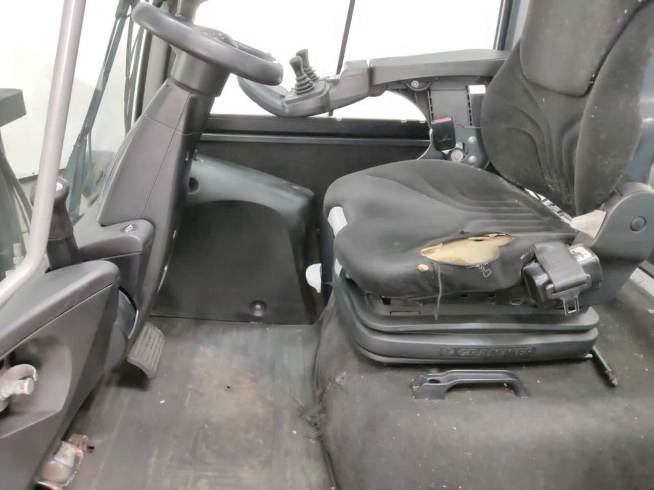 STILL RX70-50/600 - Dízel targonca: 4 kép. STILL RX70-50/600 - Dízel targonca: 4 kép.