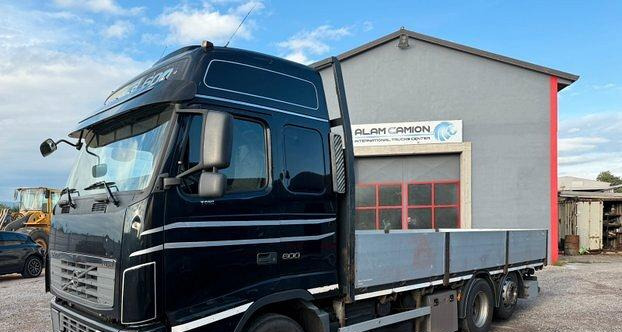 Volvo FH16-600. Euro 5 - Platós teherautó: 1 kép. Volvo FH16-600. Euro 5 - Platós teherautó: 1 kép.