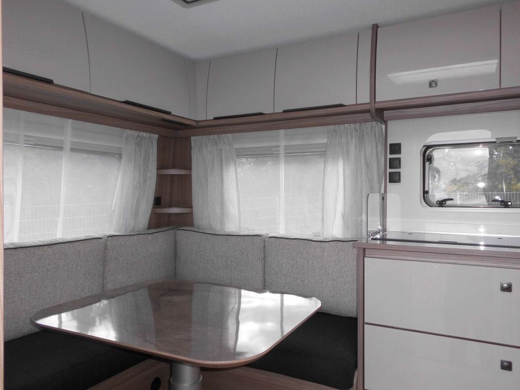 Fendt Tendenza 550 SG 2026 Safety 2000kg +++ - Lakókocsi: 4 kép. Fendt Tendenza 550 SG 2026 Safety 2000kg +++ - Lakókocsi: 4 kép.