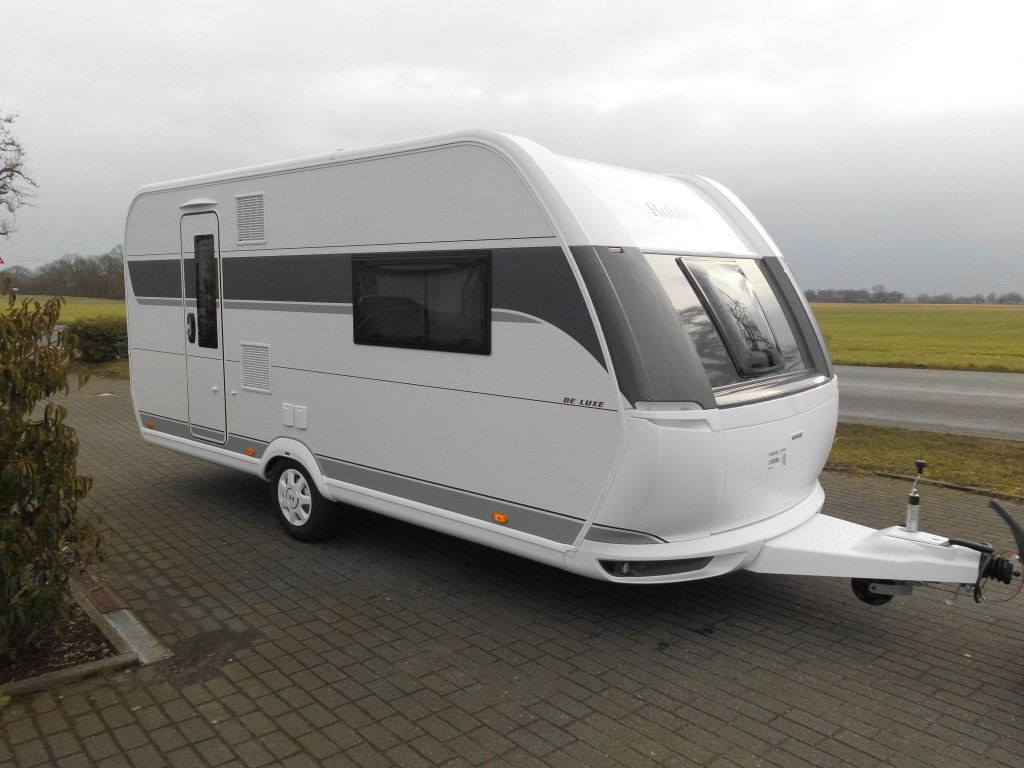 Hobby De Luxe 460 SFf 2025 AUTARK FBH 1500kg. +++ Hobby De Luxe 460 SFf mit Extras, Lagerabverkauf - Lakókocsi: 3 kép. Hobby De Luxe 460 SFf 2025 AUTARK FBH 1500kg. +++ Hobby De Luxe 460 SFf mit Extras, Lagerabverkauf - Lakókocsi: 3 kép.
