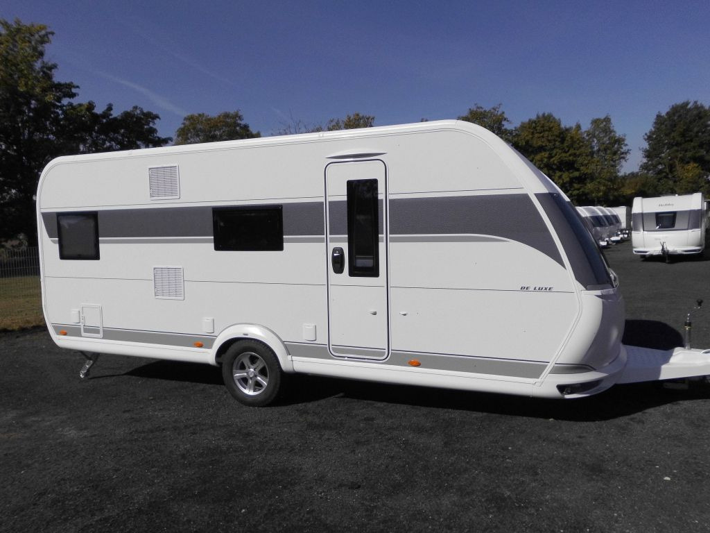 Hobby De Luxe 545 KMF 2026 3er Autark Backofen uvm.+ - Lakókocsi: 3 kép. Hobby De Luxe 545 KMF 2026 3er Autark Backofen uvm.+ - Lakókocsi: 3 kép.