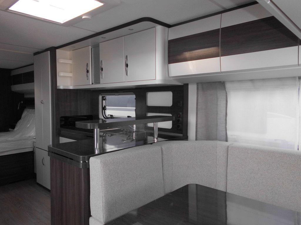 Hobby Prestige 720 WQC 2026 ALDE + ALDE FBH - Lakókocsi: 5 kép. Hobby Prestige 720 WQC 2026 ALDE + ALDE FBH - Lakókocsi: 5 kép.