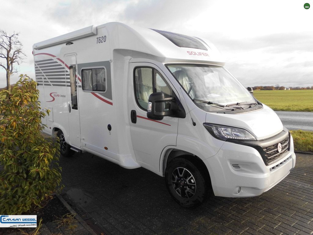 Solifer Emotion 620 DB Premium 2024 mit Hubbett - Félintegrált lakóautó: 1 kép. Solifer Emotion 620 DB Premium 2024 mit Hubbett - Félintegrált lakóautó: 1 kép.